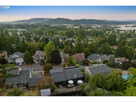 View/Area - 7700 Cason Ln, Gladstone, OR 97027 photo 3 of 3