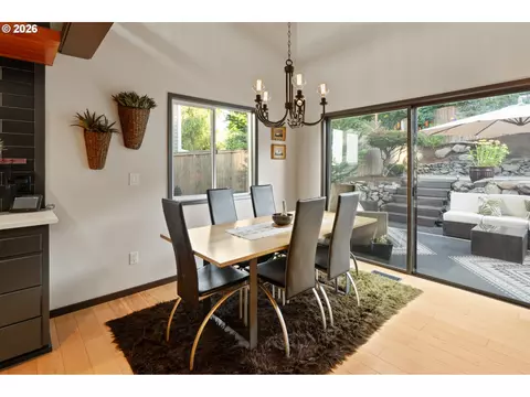 Dining - 7700 Cason Ln, Gladstone, OR 97027 photo 1 of 1