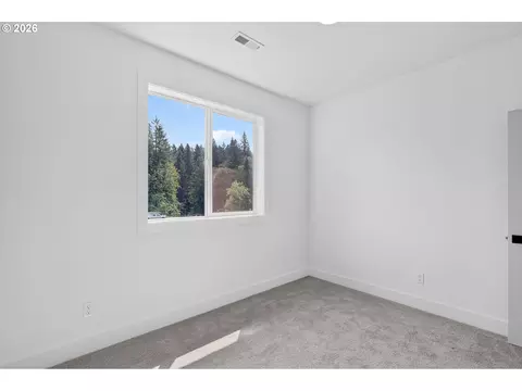 Bedroom - 19045 Ochoco Ct #68, Sandy, OR 97055 photo 5 of 9