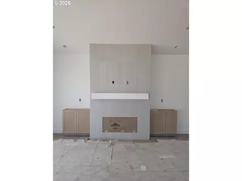 Living - 19045 Ochoco Ct #68, Sandy, OR 97055 photo 3 of 3