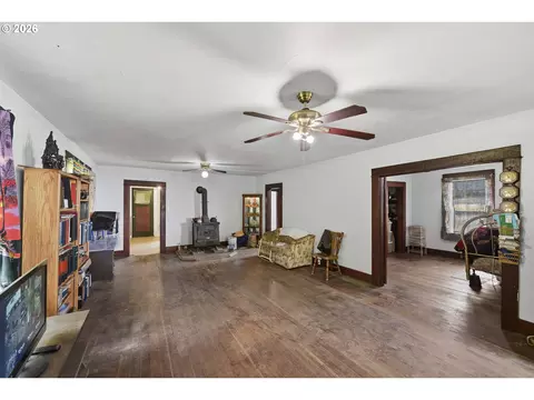 Living - 480 Poplar St, Powers, OR 97466 photo 4 of 4