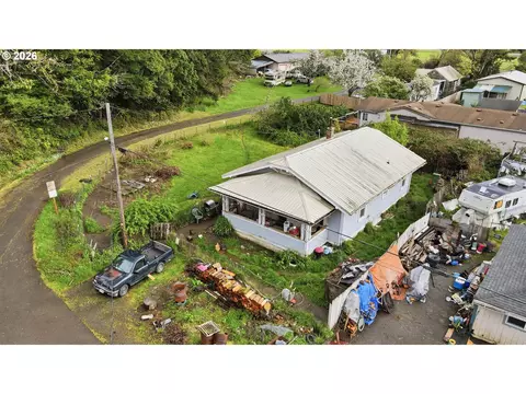 View/Area - 480 Poplar St, Powers, OR 97466 photo 7 of 7
