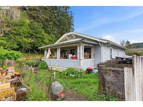 Exterior - 480 Poplar St, Powers, OR 97466 photo 7 of 9