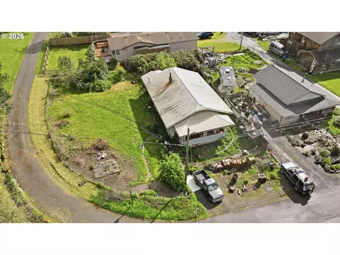 View/Area - 480 Poplar St, Powers, OR 97466 photo 6 of 7