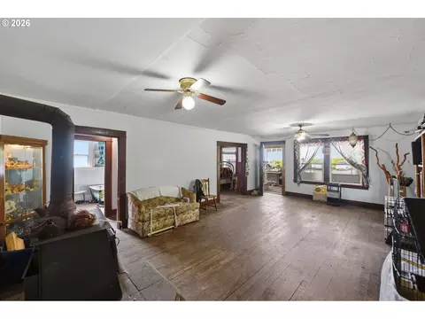 Living - 480 Poplar St, Powers, OR 97466 photo 1 of 4