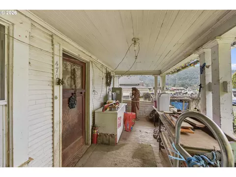 Exterior - 480 Poplar St, Powers, OR 97466 photo 9 of 9