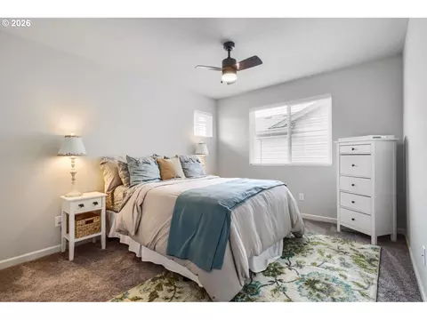 Bedroom - 38475 Maple St, Sandy, OR 97055 photo 4 of 4