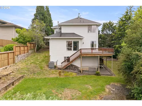 Exterior - 4233 SW 28th Ct, Gresham, OR 97080 photo 4 of 5