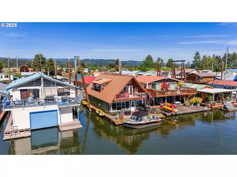 50350 Cowens Rd #33, Scappoose, OR 97056