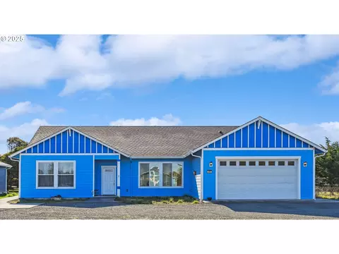 891 Seabird Dr, Bandon, OR 97411
