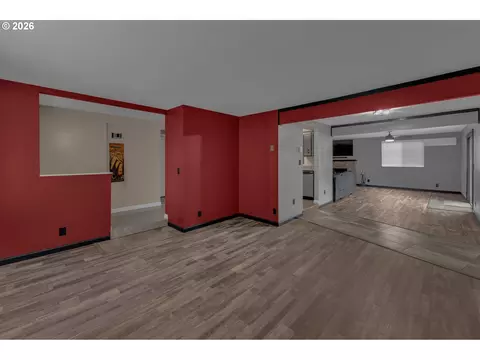 Living - 1735 Rainbow Dr, Springfield, OR 97477 photo 3 of 4