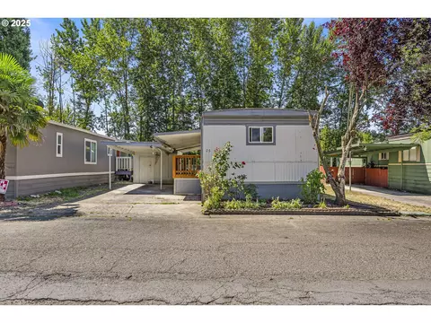 15758 SE Highway 224 #26, Damascus, OR 97089