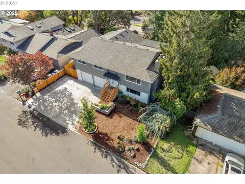 View/Area - 1460 Cornell Ave, Gladstone, OR 97027 photo 1 of 4