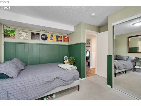 Bedroom - 1460 Cornell Ave, Gladstone, OR 97027 photo 4 of 4