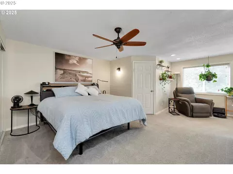 Bedroom - 1460 Cornell Ave, Gladstone, OR 97027 photo 1 of 4