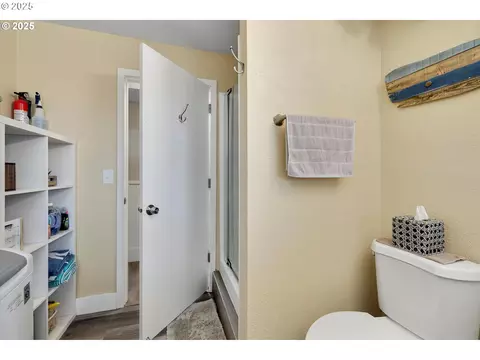 Bath - 1460 Cornell Ave, Gladstone, OR 97027 photo 3 of 3