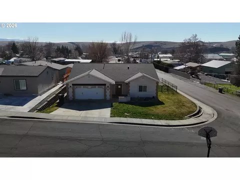 View/Area - 3510 NE King Pl, Pendleton, OR 97801 photo 1 of 4