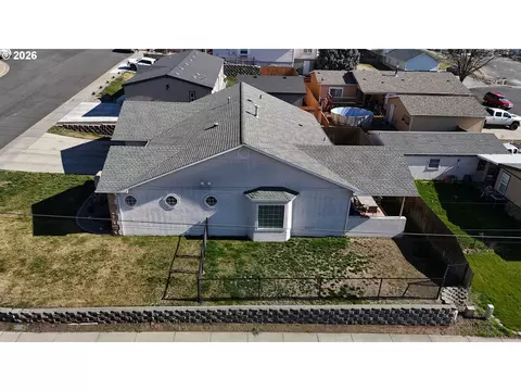 View/Area - 3510 NE King Pl, Pendleton, OR 97801 photo 2 of 4