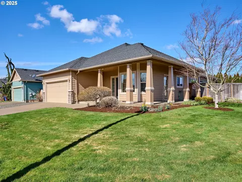 753 Meadowlawn Pl, Molalla, OR 97038