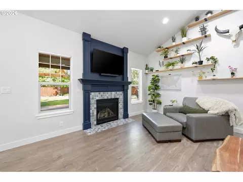 Living - 3622 Stark St, Eugene, OR 97404 photo 2 of 3