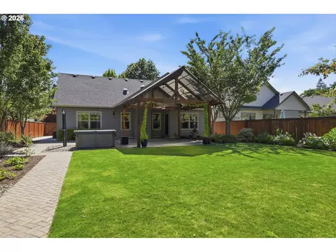 Exterior - 3622 Stark St, Eugene, OR 97404 photo 2 of 9