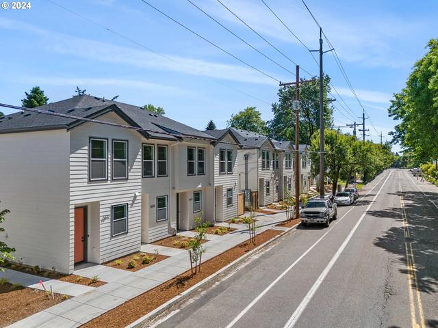 6677 N Fessenden St #15, Portland, OR 97203