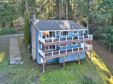 85532 Appletree Dr, Eugene, OR 97405