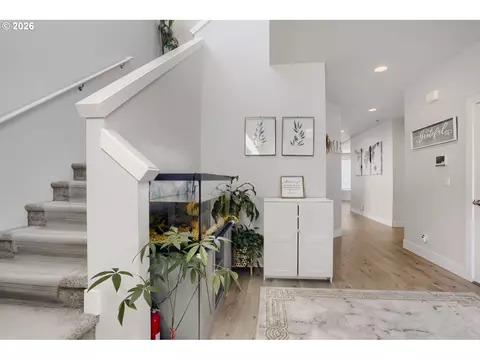 Entry Way - 652 SW 49th Dr, Gresham, OR 97080 photo 1 of 1