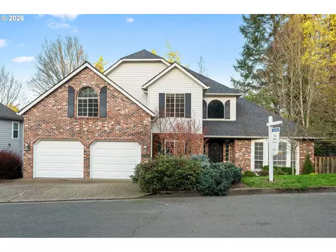 6703 SW Moonshadow Ct, Portland, OR 97223