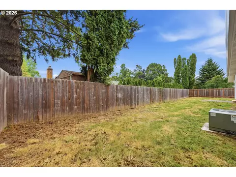 Exterior - 1543 NE 16th Way, Gresham, OR 97030 photo 5 of 7