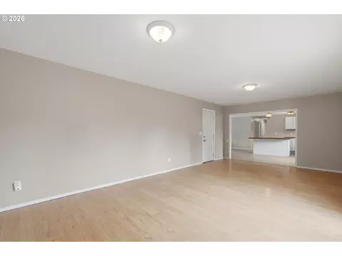 Living - 1543 NE 16th Way, Gresham, OR 97030 photo 2 of 9