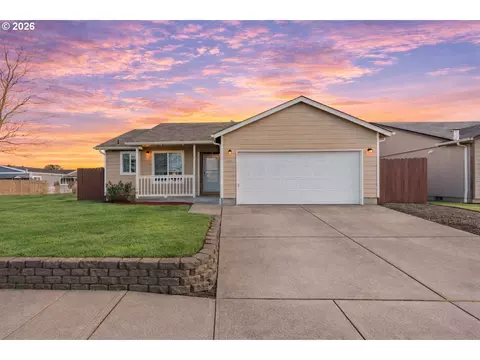 1012 Waikiki St, Salem, OR 97317