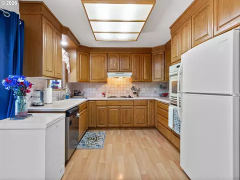 1801 E Laurel Dr, Newberg, OR 97132 photo 14