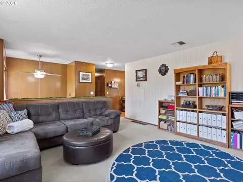 1801 E Laurel Dr, Newberg, OR 97132 photo 11