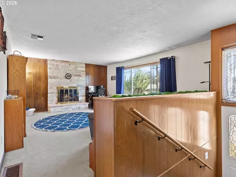 1801 E Laurel Dr, Newberg, OR 97132 photo 8