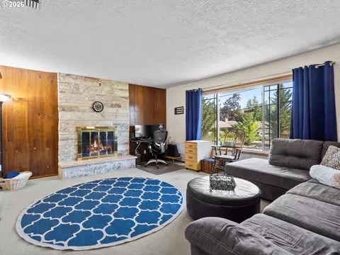 1801 E Laurel Dr, Newberg, OR 97132 photo 9