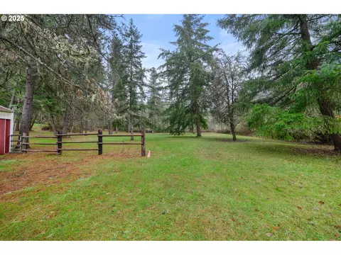 Exterior - 28198 Briggs Hill Rd, Eugene, OR 97405 photo 15 of 17
