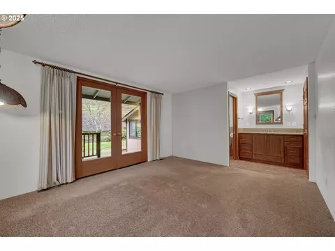 Bedroom - 28198 Briggs Hill Rd, Eugene, OR 97405 photo 1 of 5