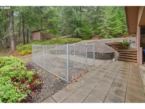 Exterior - 28198 Briggs Hill Rd, Eugene, OR 97405 photo 11 of 17
