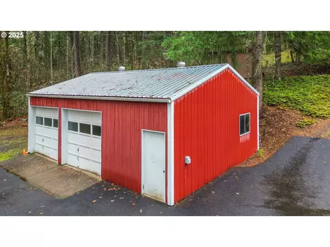 Exterior - 28198 Briggs Hill Rd, Eugene, OR 97405 photo 4 of 17