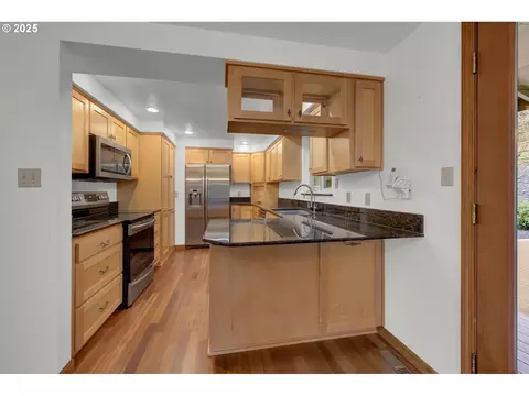 Kitchen - 28198 Briggs Hill Rd, Eugene, OR 97405 photo 1 of 3