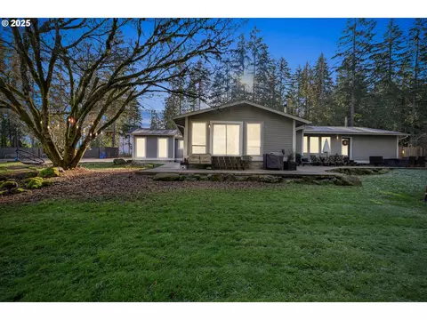 15981 S Howards Mill Rd, Mulino, OR 97042