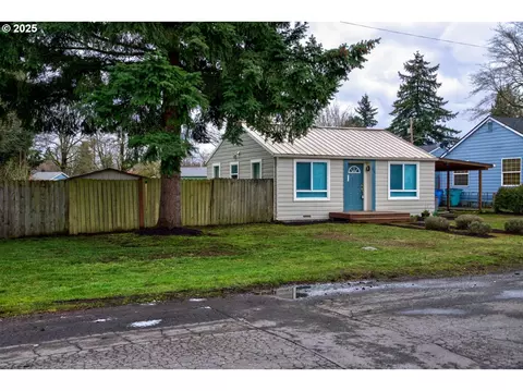 215 NW 44th St, Vancouver, WA 98660