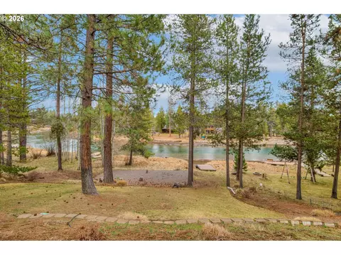 View/Area - 56340 Solar Dr, Bend, OR 97707 photo 3 of 3