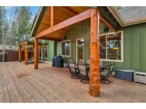 Exterior - 56340 Solar Dr, Bend, OR 97707 photo 5 of 8