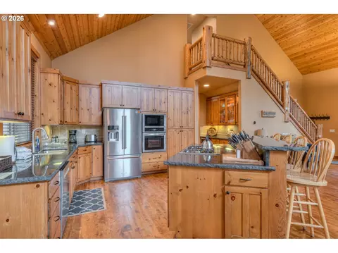 Kitchen - 56340 Solar Dr, Bend, OR 97707 photo 2 of 3