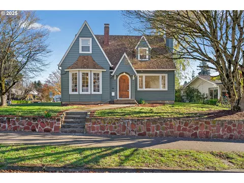 1708 SE 76th Ave, Portland, OR 97215