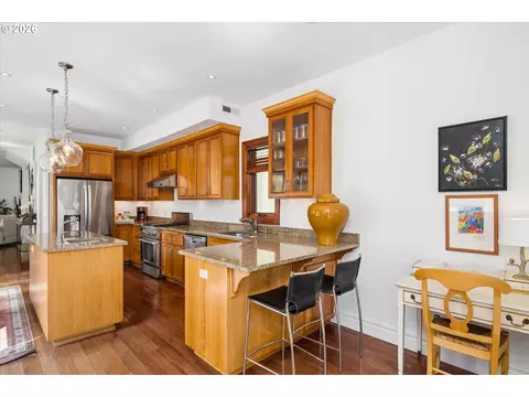 Kitchen - 2883 Lord Byron Pl, Eugene, OR 97408 photo 6 of 6
