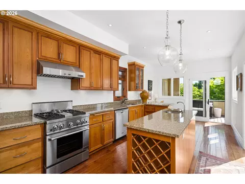 Kitchen - 2883 Lord Byron Pl, Eugene, OR 97408 photo 1 of 6