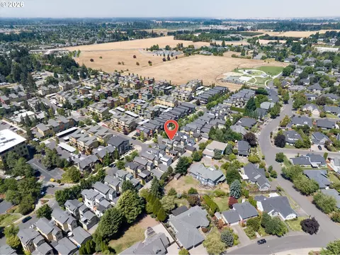 View/Area - 2883 Lord Byron Pl, Eugene, OR 97408 photo 3 of 4